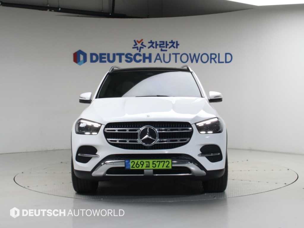2026 Mercedes-Benz GLE Mercedes Benz Class Ref 418153 - Miniatura 3