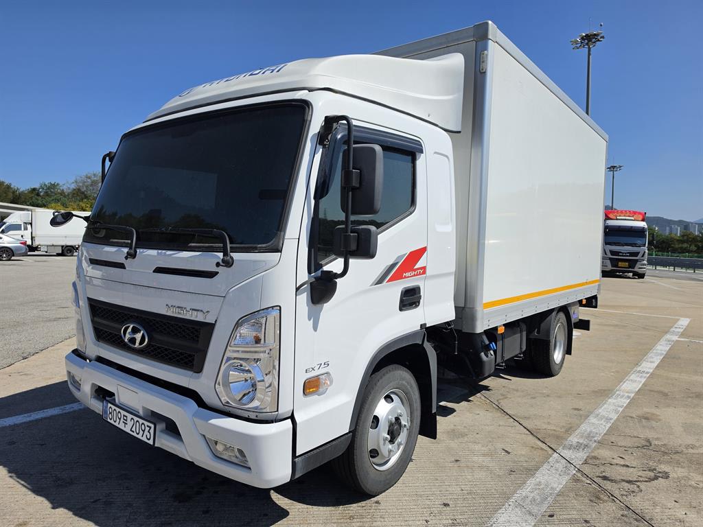 2024 Medium And Large Cargo Truck 2.5 Blanco - Imagen 1
