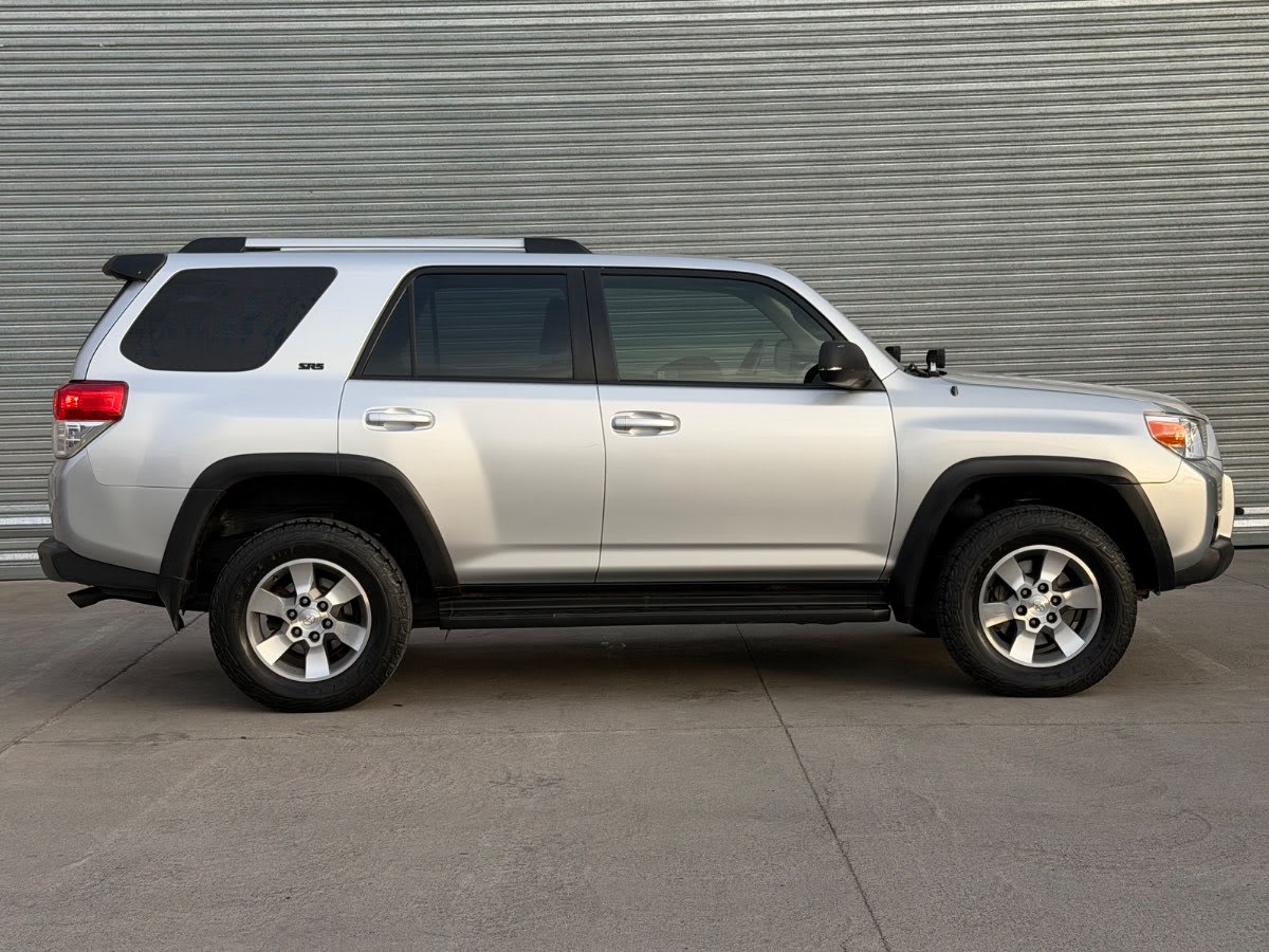 2013 Toyota 4 RUNNER Plata - Miniatura 6