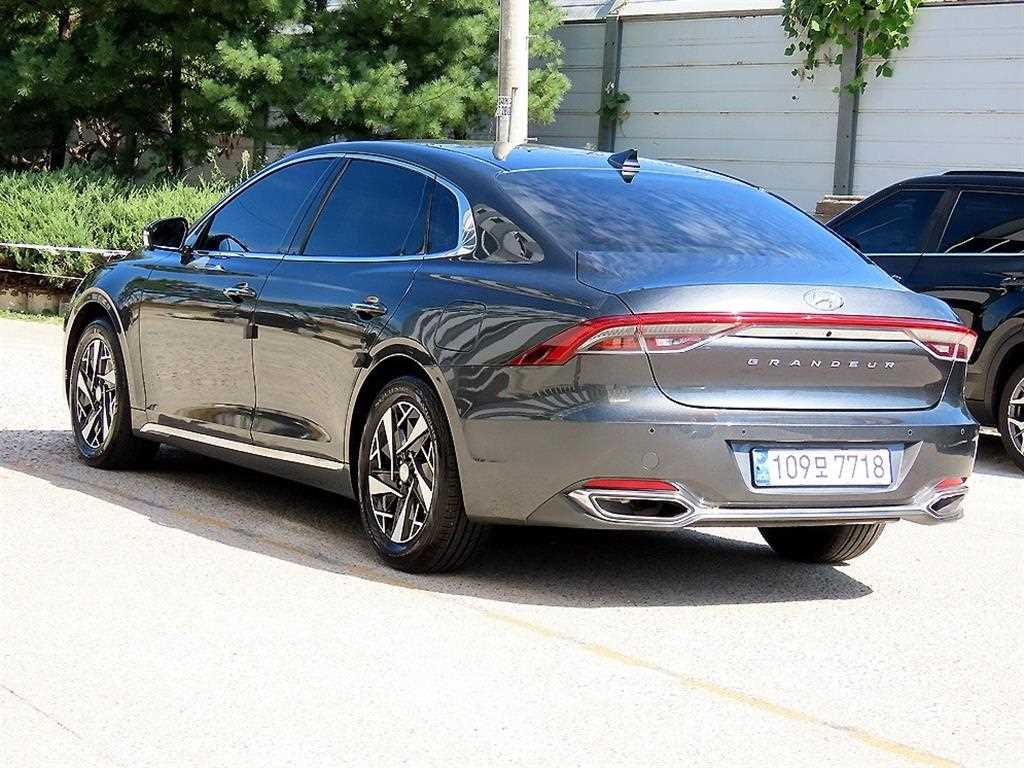 2022 Hyundai Grandeur Ref 418522 Gray - Miniatura 5