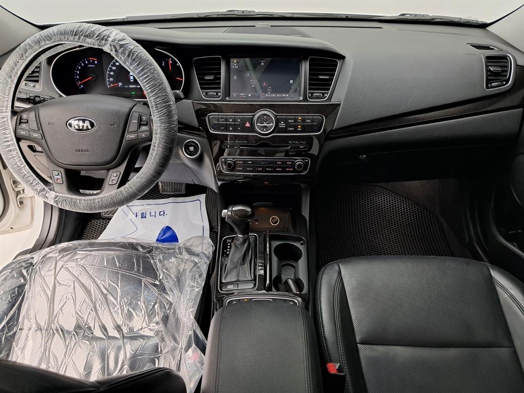 2013 KIA K7 Ref 418510 White - Miniatura 6