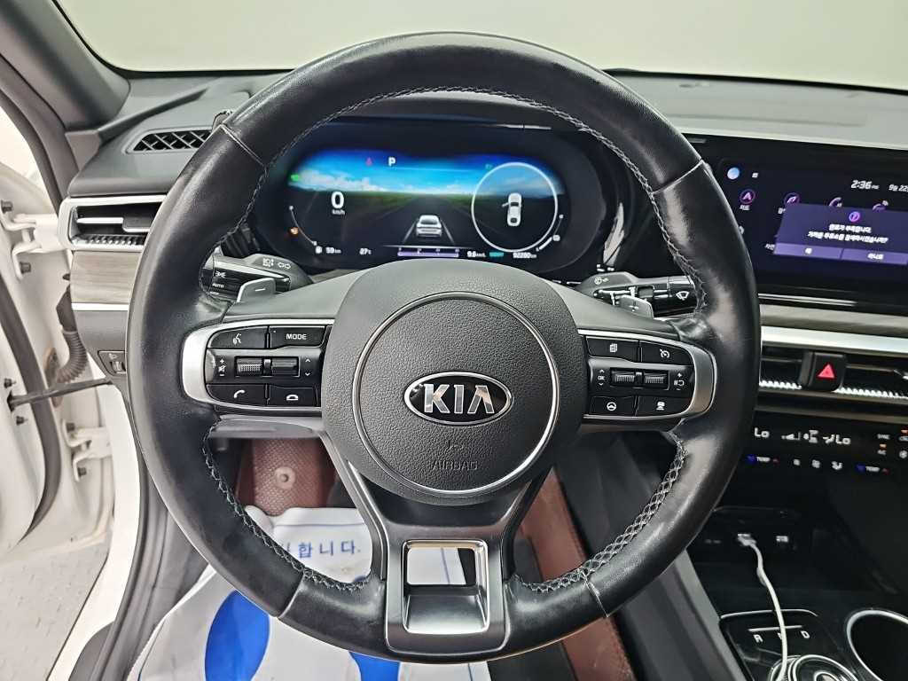 2020 KIA K5 Ref 418495 White - Miniatura 9
