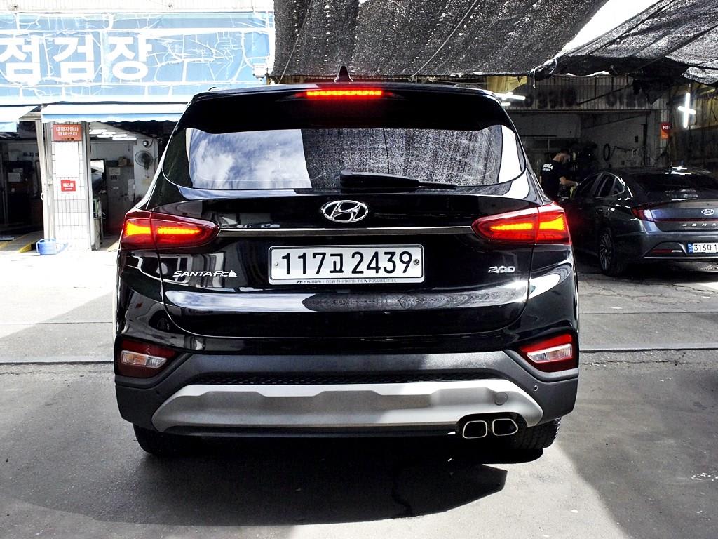 2019 Hyundai Santa Fe Ref 418387 Black - Miniatura 3