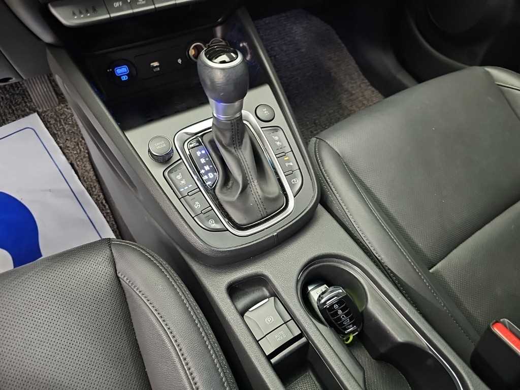2022 Hyundai Kona Ref 418471 White - Miniatura 8