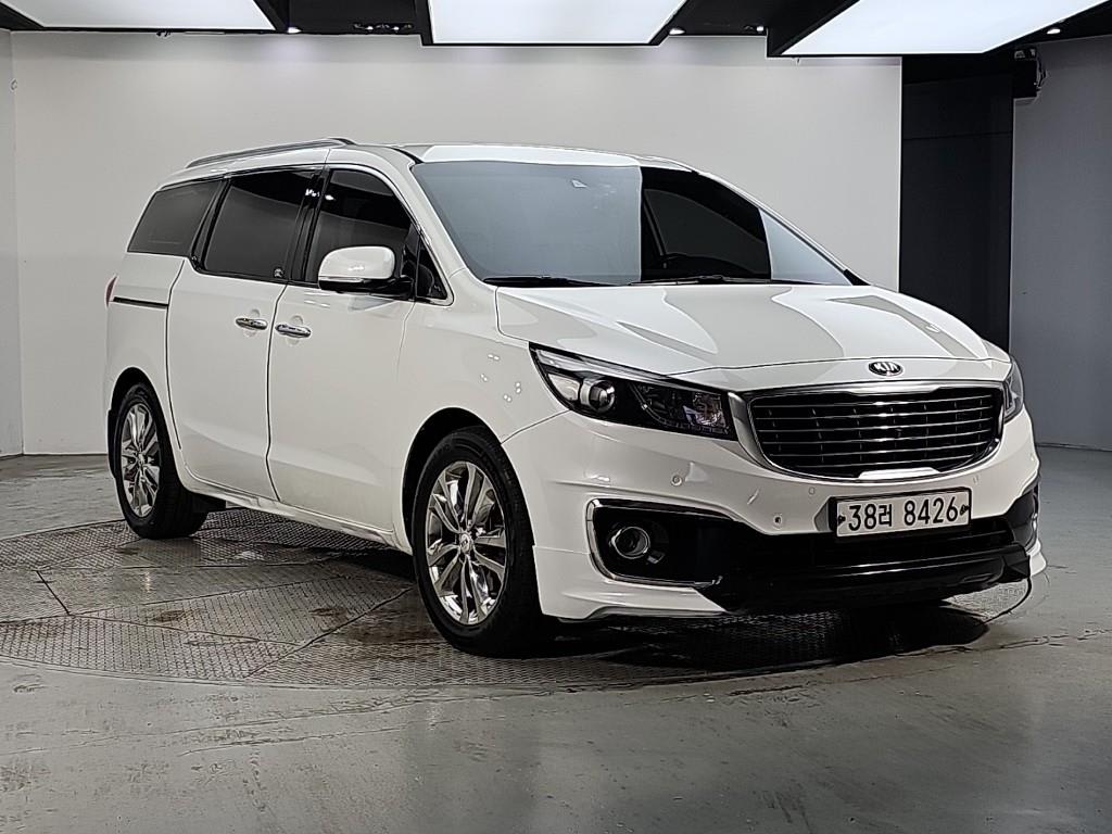 2016 KIA Carnival Ref 418452 White - Miniatura 2