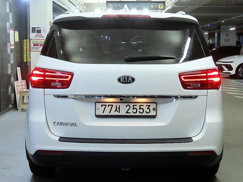 2019 KIA Carnival Ref 418443 - Miniatura 5
