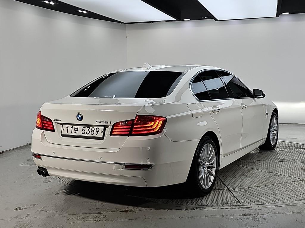2015 BMW Serie 5 5 Series Ref 418508 Gasoline White - Miniatura 4