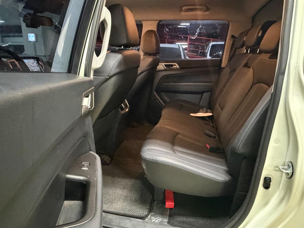 2019 SsangYong Rexton Ref 418500 White - Miniatura 7
