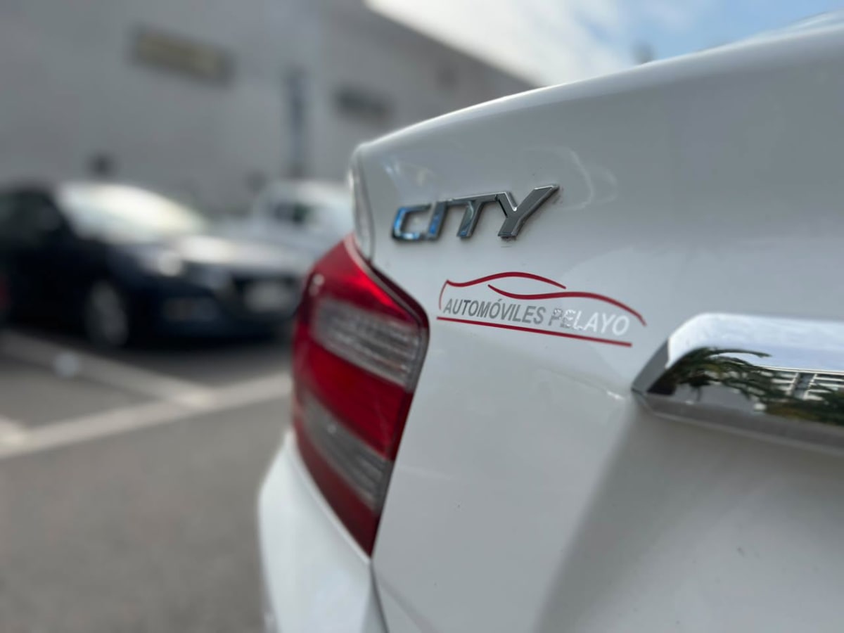 2014 Honda City LX Blanco - Miniatura 7