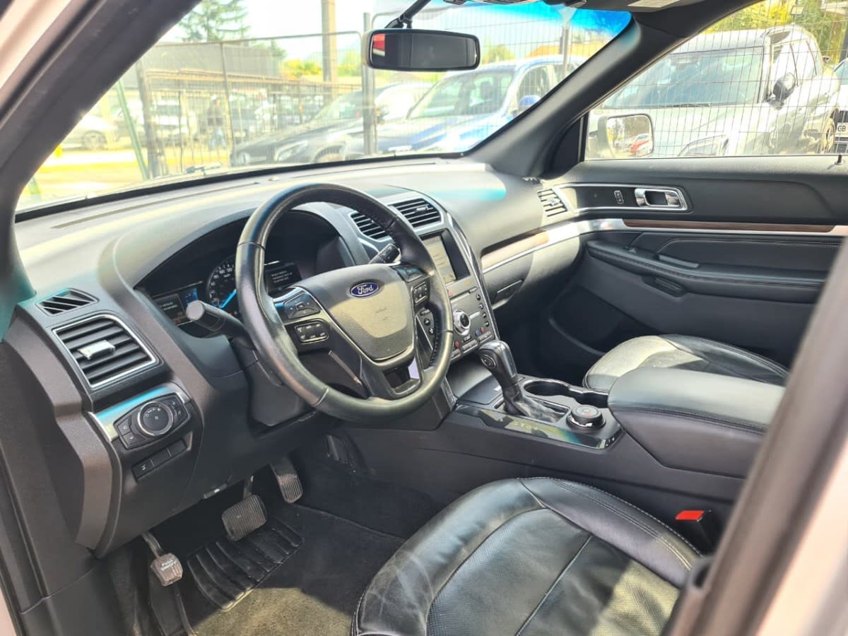 2019 Ford Explorer 2.3 Gris - Miniatura 9