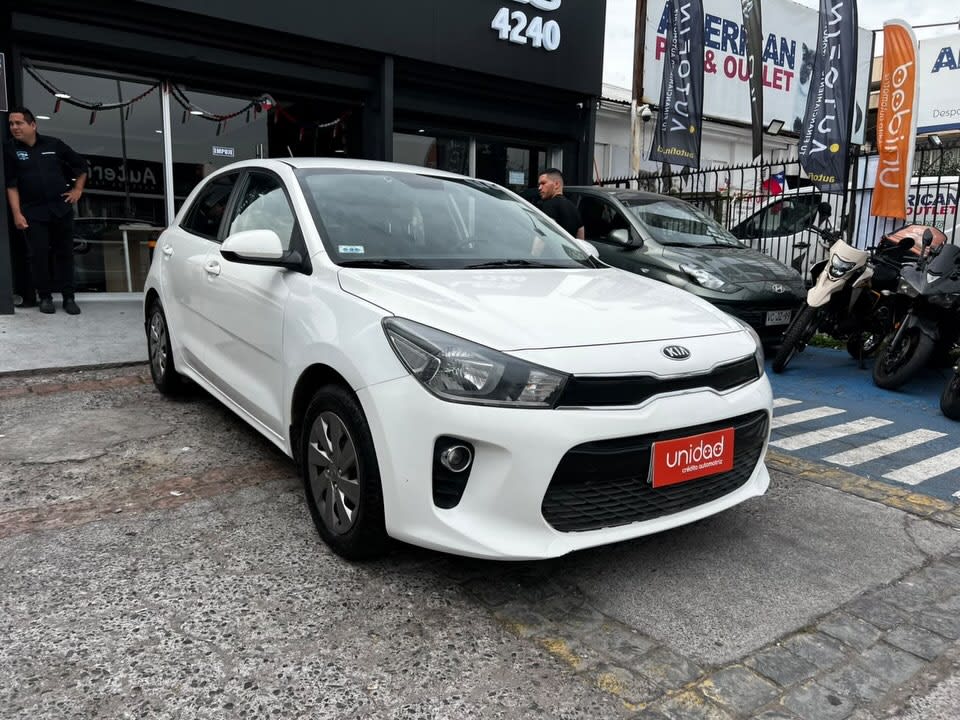 2019 KIA RIO 5 - Miniatura 10