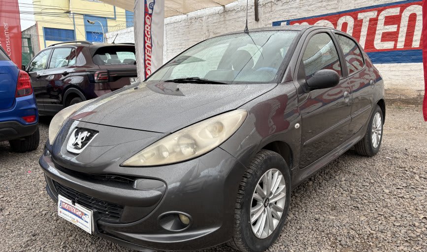 2010 Peugeot 207 - Miniatura 3