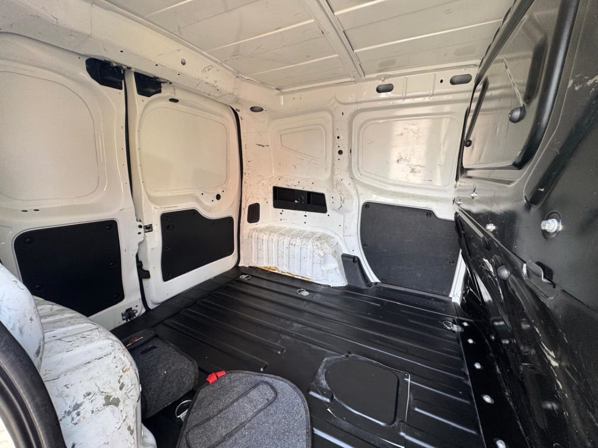2023 RAM VAN 700 CITY Blanco - Miniatura 6