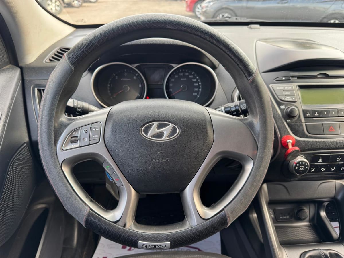 2015 Hyundai Tucson DIESEL Gris - Miniatura 10