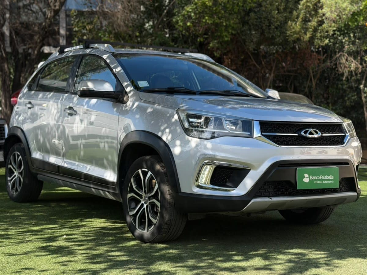 2018 Chery TIGGO 2 GLS Plata - Miniatura 4