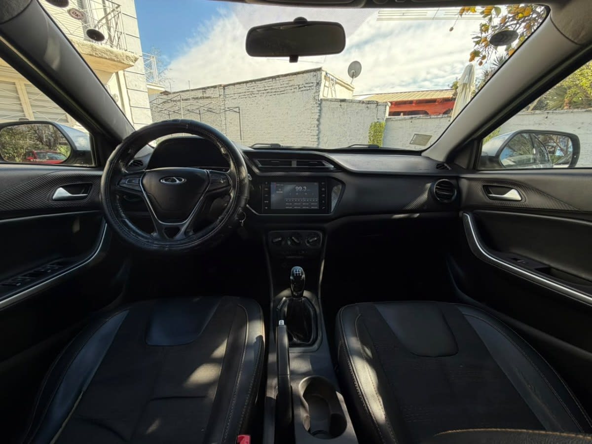 2018 Chery TIGGO 2 GLS Plata - Miniatura 9