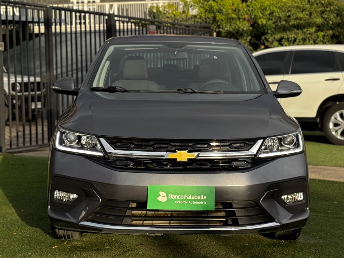 2025 Chevrolet SAIL 1.5 Gris - Miniatura 5