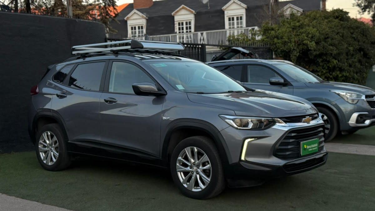 2022 Chevrolet TRACKER 1.2T Gris - Miniatura 6