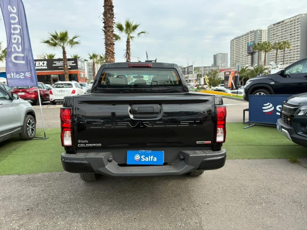 2025 Chevrolet Colorado 2.8TD Negro - Miniatura 6