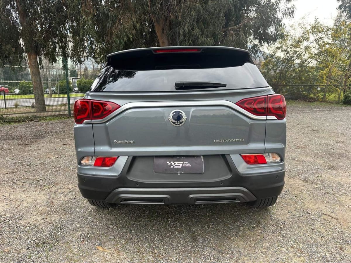 2023 SsangYong NEW KORANDO LIMITED 1.5 AUT 1.5T Gris - Miniatura 6