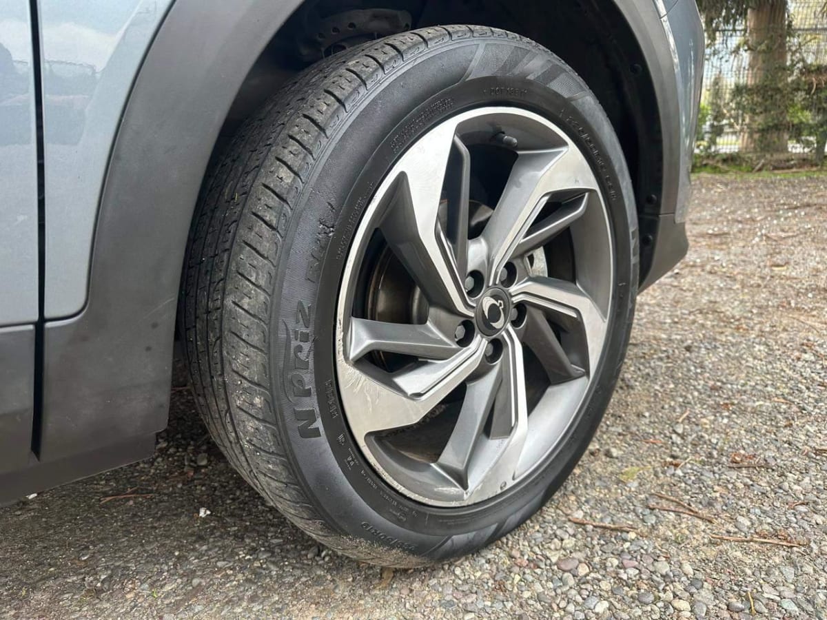 2023 SsangYong NEW KORANDO LIMITED 1.5 AUT 1.5T Gris - Miniatura 9