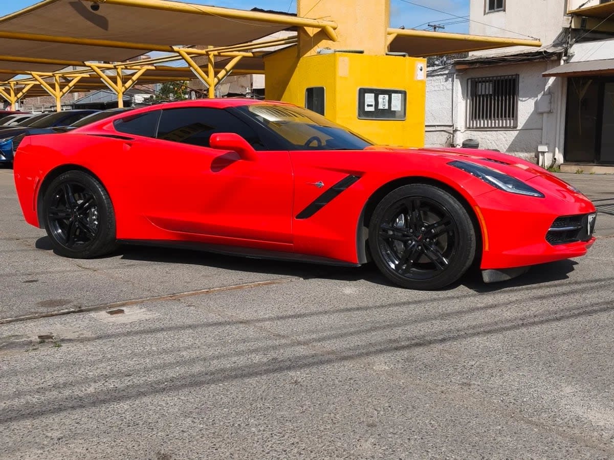 2018 Chevrolet Corvette C7 Rojo - Miniatura 2