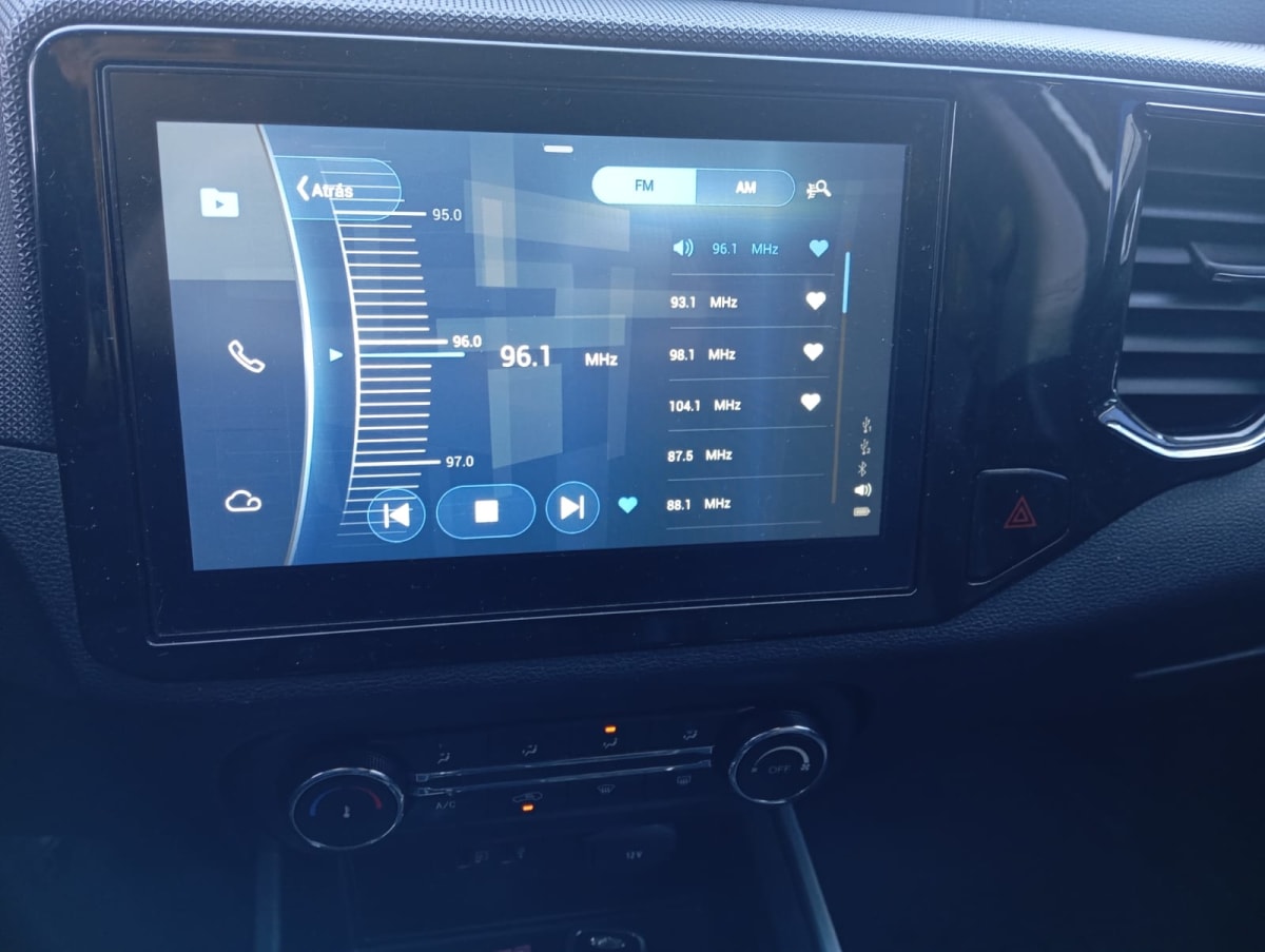 2022 Chery Tiggo 3 1.5 Gris - Miniatura 10