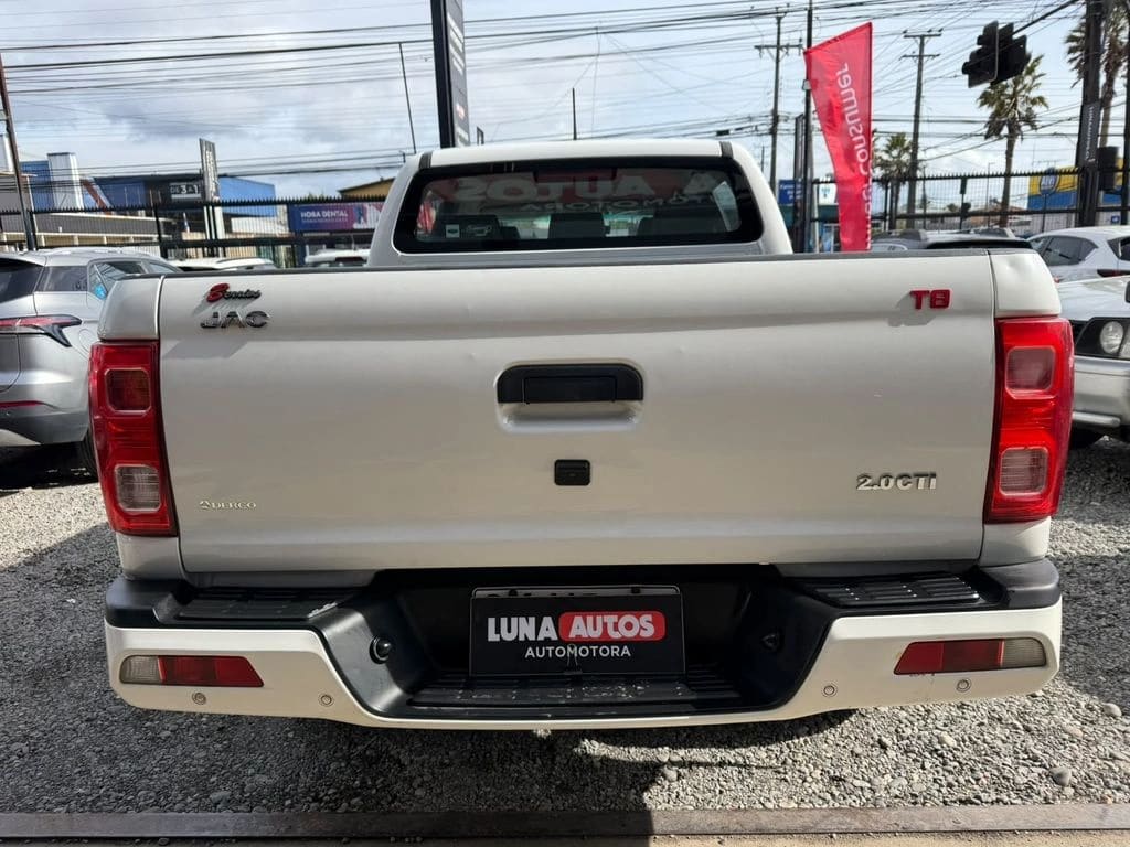 2023 JAC T8 XE - Miniatura 5