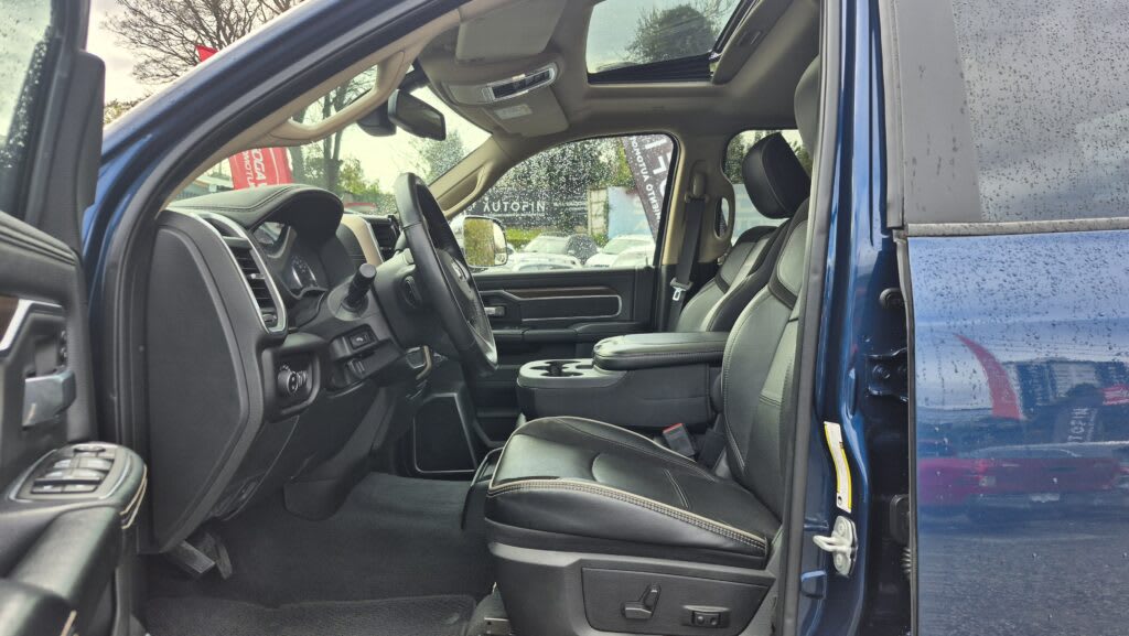 2023 RAM 2500 6.7 AZUL METALIZADO - Miniatura 8