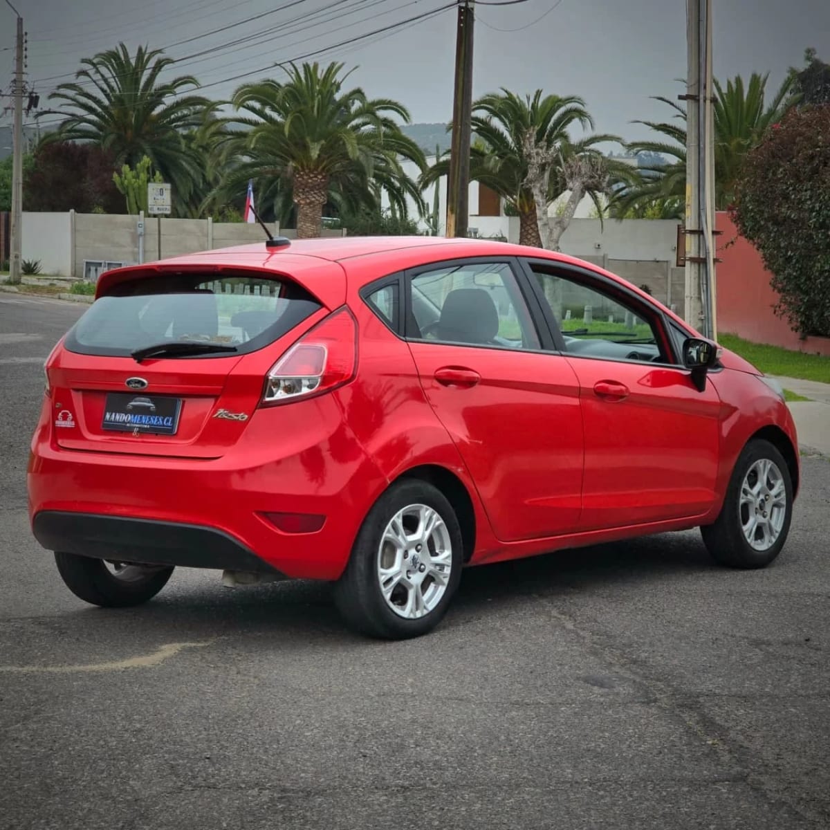 2014 Ford Fiesta - Miniatura 8