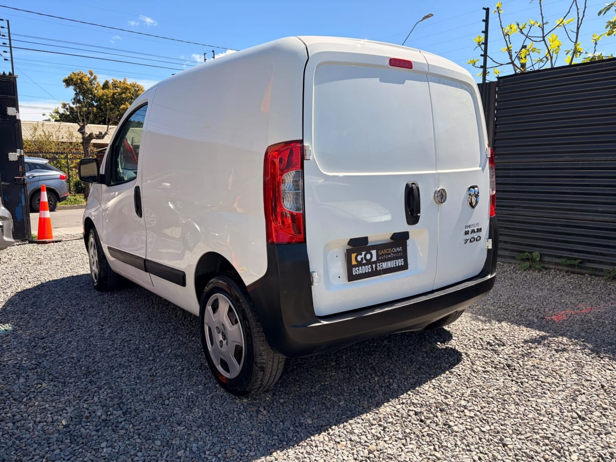 2023 RAM 700 MT Blanco - Miniatura 4