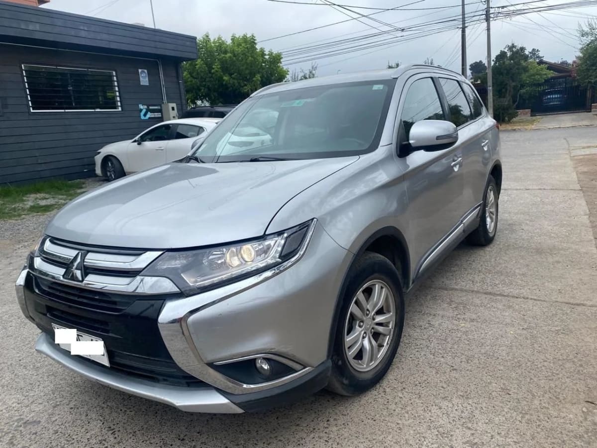2018 Mitsubishi Outlander 2.0 - Imagen 1