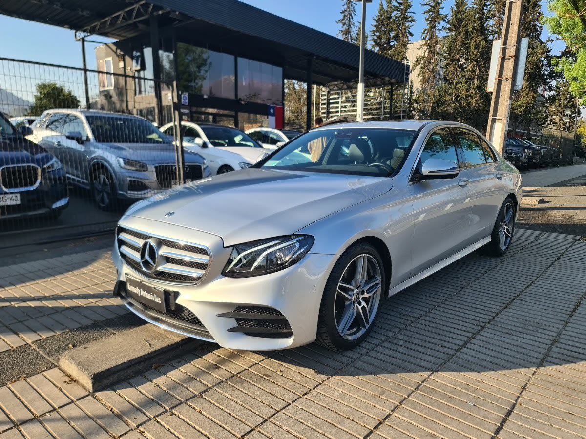2019 Mercedes-Benz E300 2.0 Gris - Miniatura 3