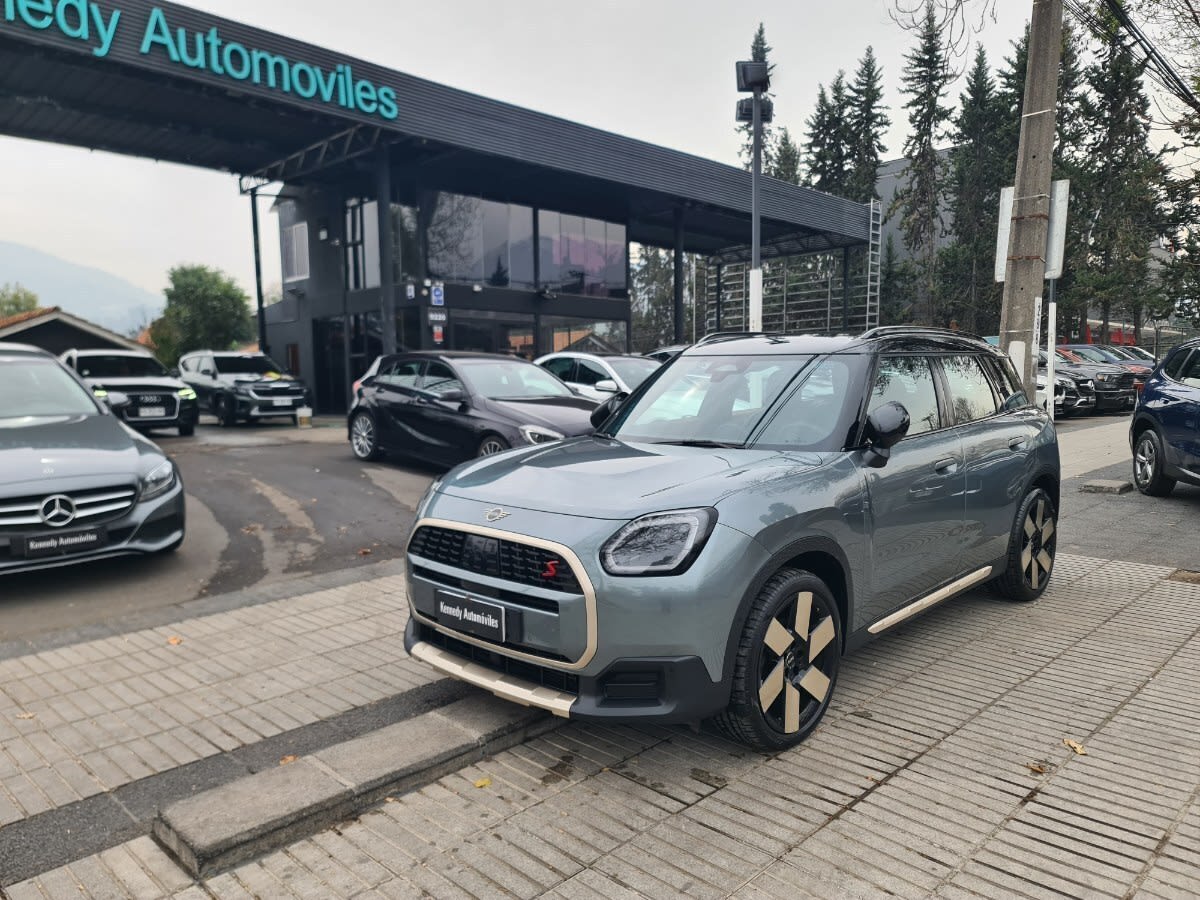 2024 MINI Countryman 2.0 Verde - Miniatura 3
