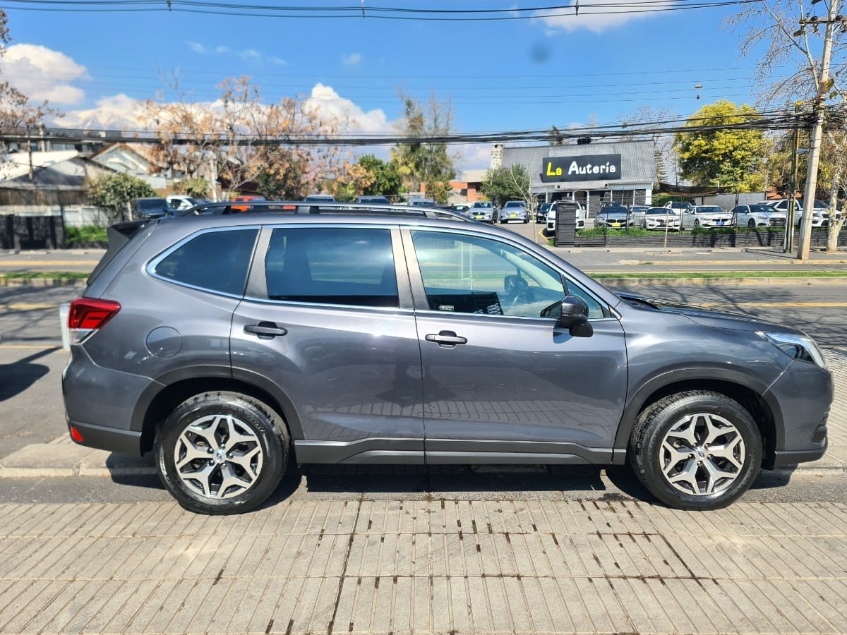 2024 Subaru Forester 2.0I Gris - Miniatura 7