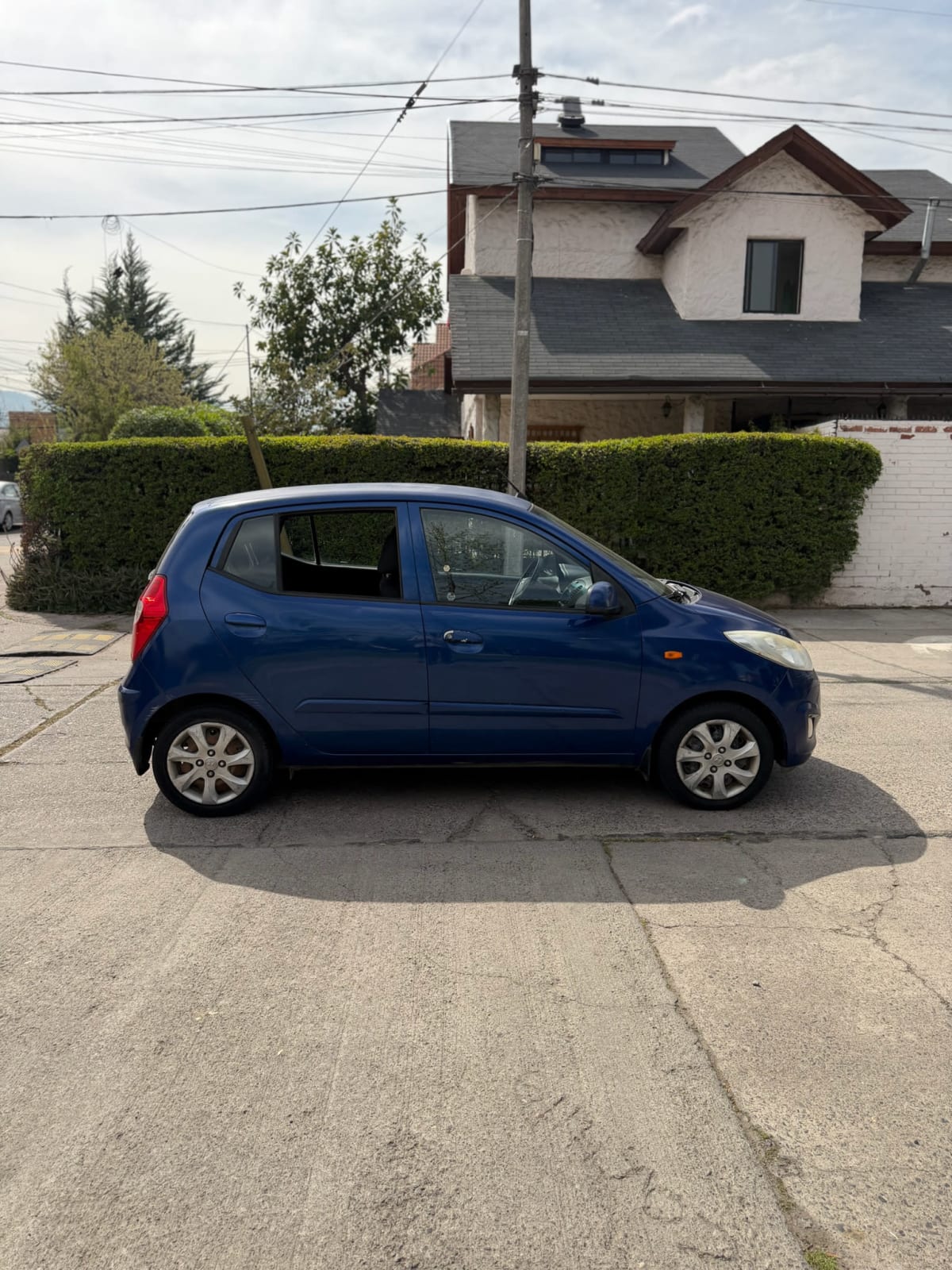 2013 Hyundai I10 Azul - Miniatura 6