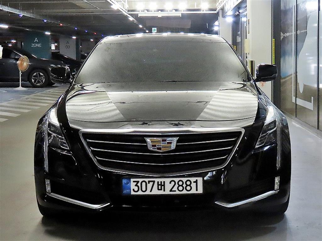 2018 Cadillac CT6 2.0T Negro - Miniatura 2