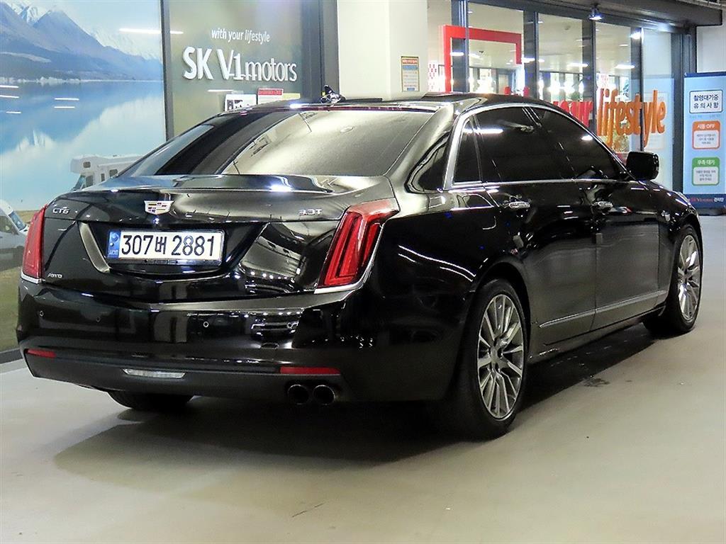 2018 Cadillac CT6 2.0T Negro - Miniatura 4