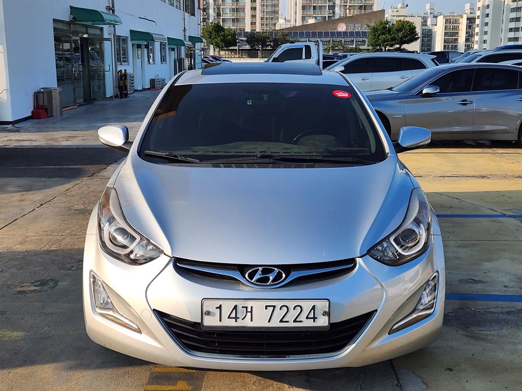 2014 Hyundai Avante 1.6 Plata - Miniatura 6
