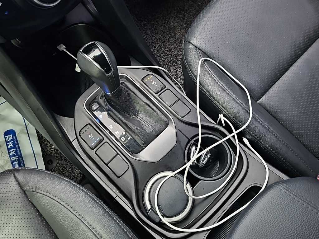 2015 Hyundai Santa Fe DM Blanco - Miniatura 8