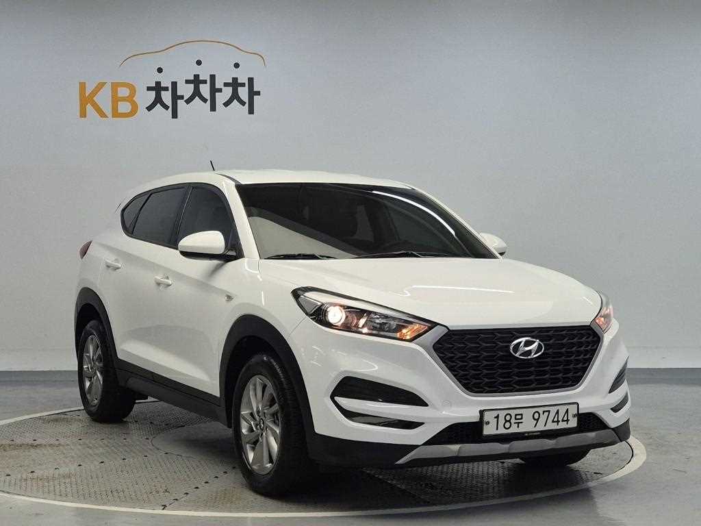 2018 Hyundai Tucson 1.6T Blanco - Miniatura 4