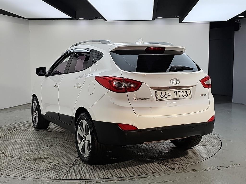 2015 Hyundai Tucson iX Blanco - Miniatura 3