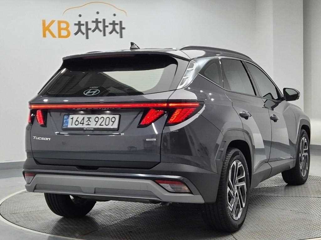 2024 Hyundai Tucson (NX4) Gris - Miniatura 3