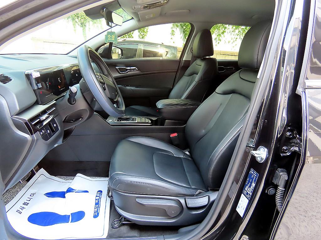 2025 Kia Sportage 5th Negro - Miniatura 5