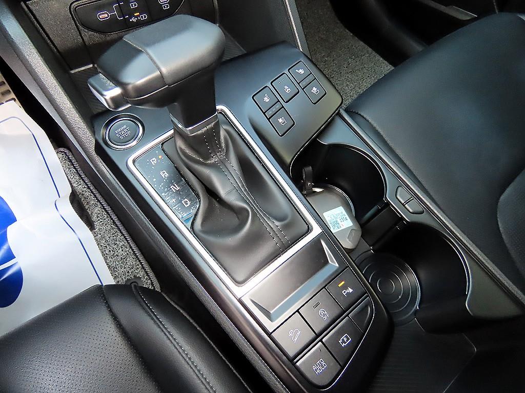 2025 Kia Sportage 5th Negro - Miniatura 10