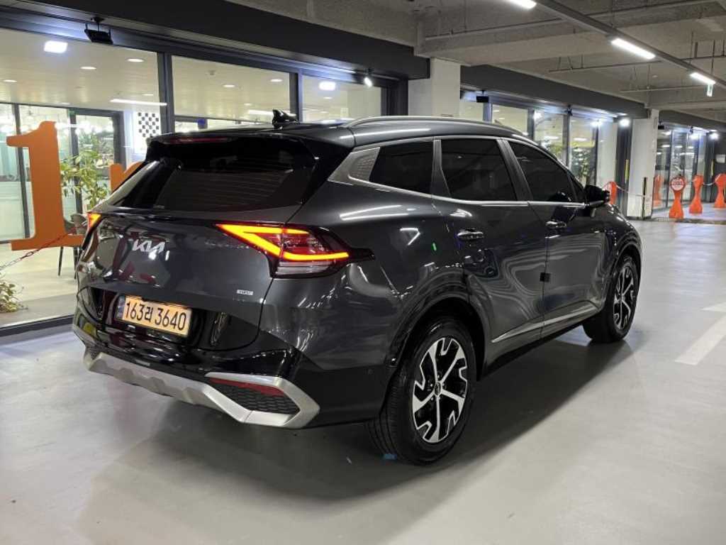 2022 Kia Sportage Hybrid - Miniatura 4
