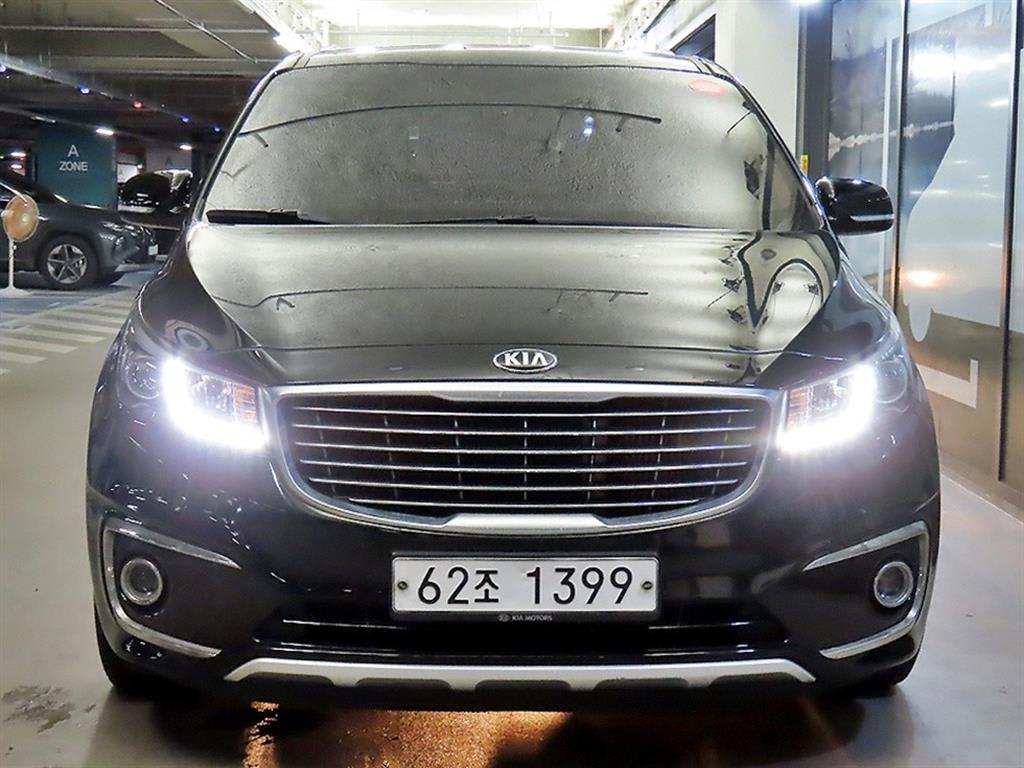 2018 Kia Carnival Diesel - Miniatura 2