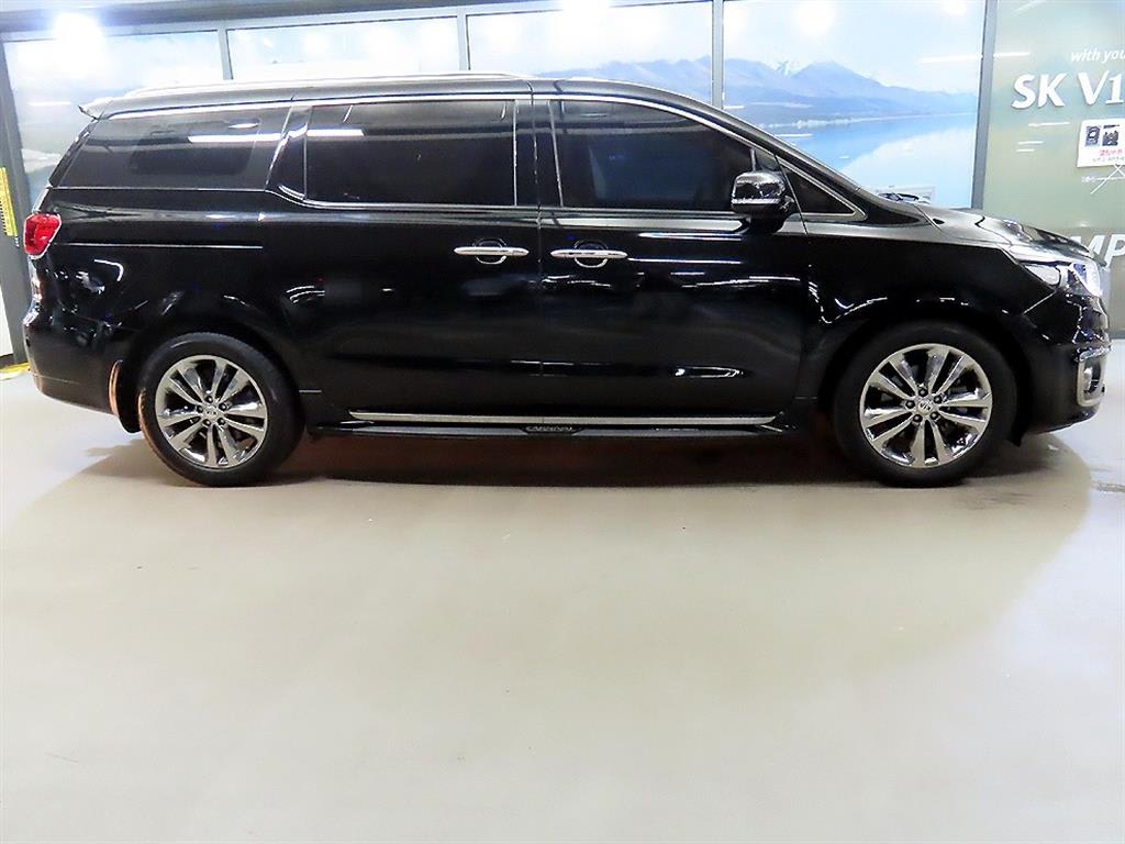 2018 Kia Carnival Diesel - Miniatura 3