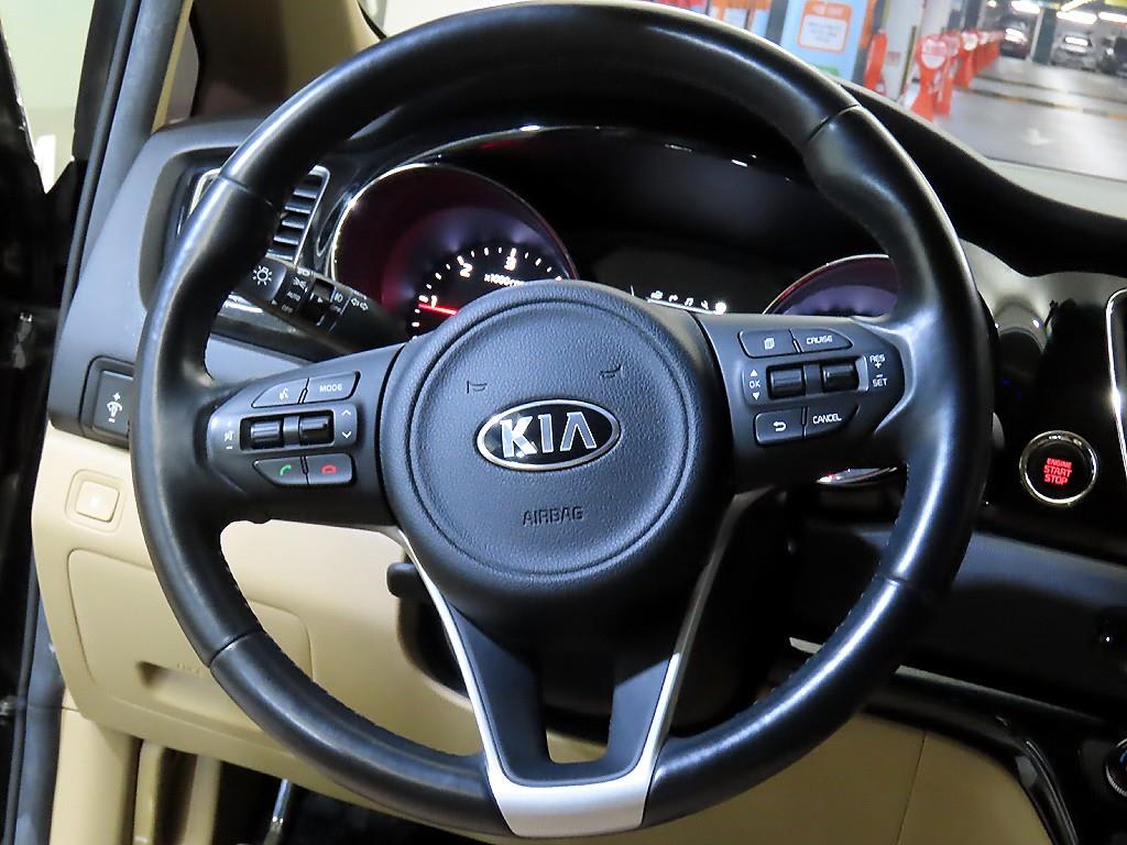 2018 Kia Carnival Diesel - Miniatura 8