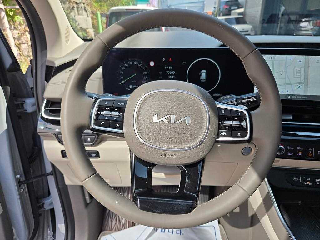 2024 Kia Carnival Hybrid - Miniatura 8